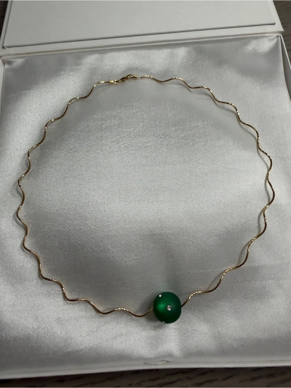 14k Yellow Gold Wavy Choker 16” Necklace with Green Swarovski Bead - Picture 4 of 5